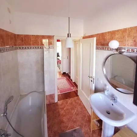 Carachouse - Boloňa